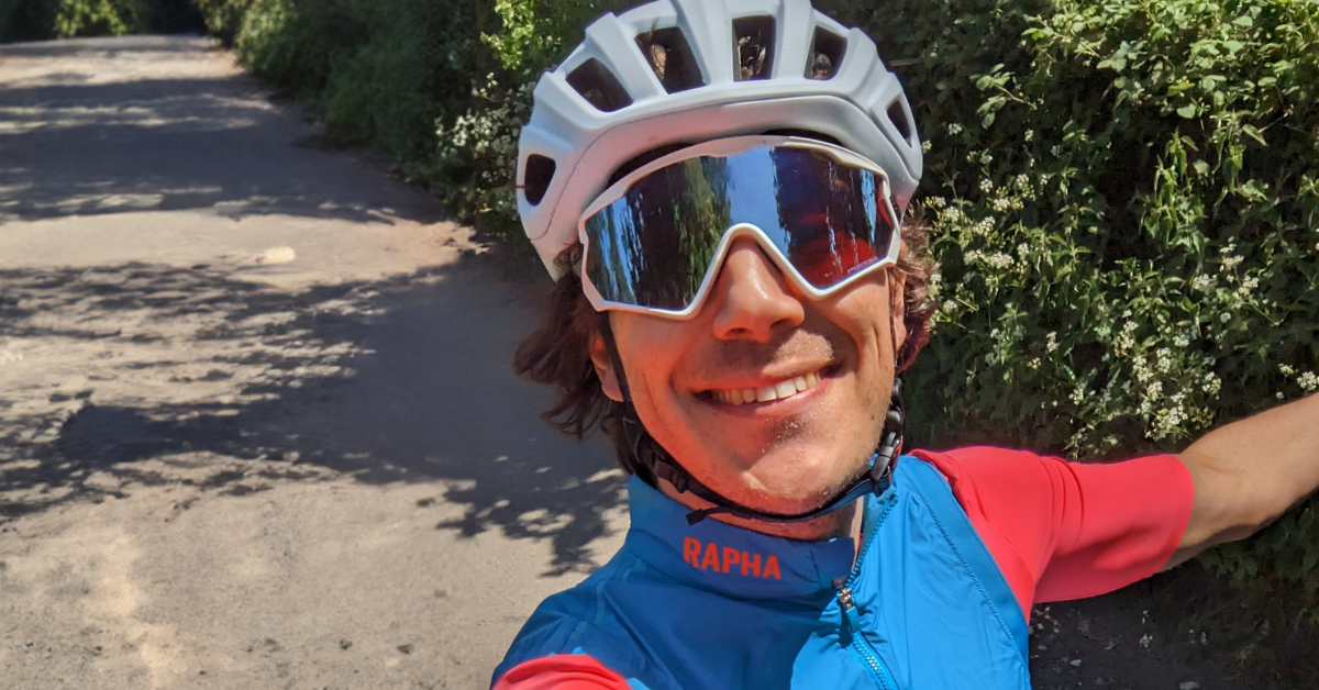 The Power of Coverage: Why Are Cycling Glasses So Big?